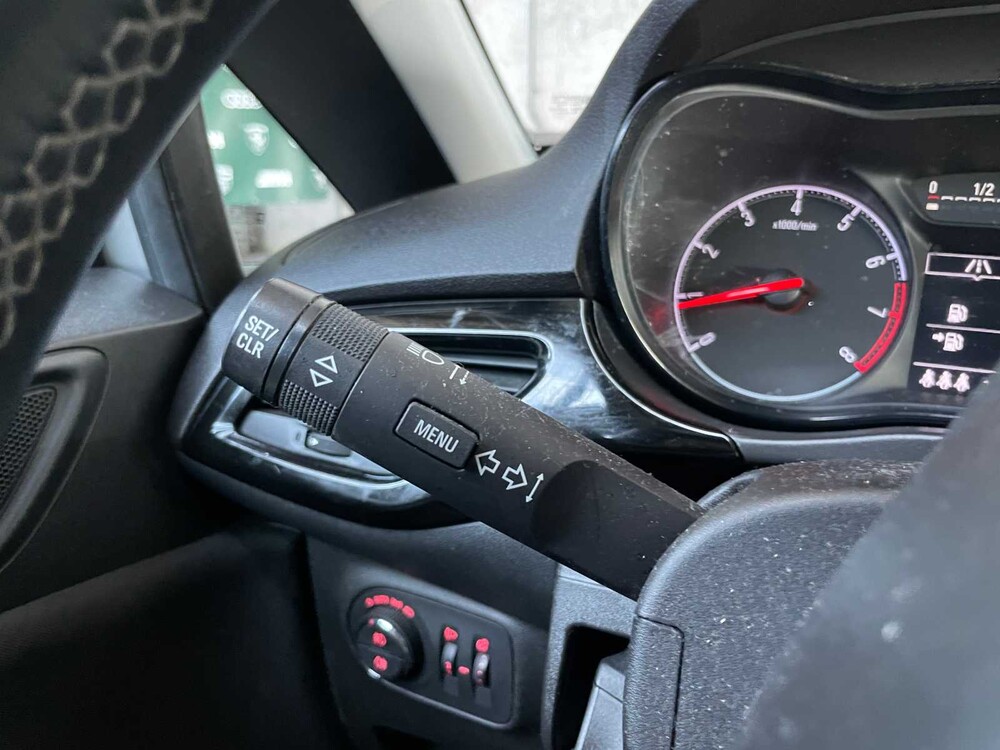 Opel Corsa 1.4 Online Edition 90PS 2017, PT-568-G