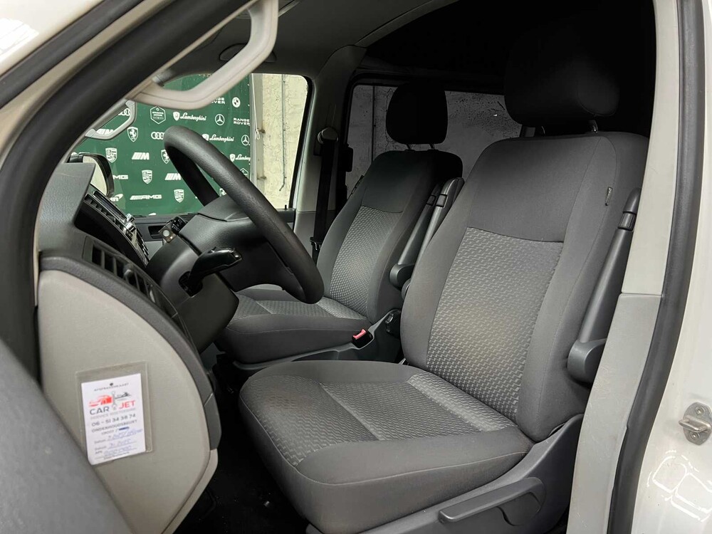 Volkswagen Transporter 2.0 TDI L1H1 Com. DC 140PS 2014, VJ-061-B