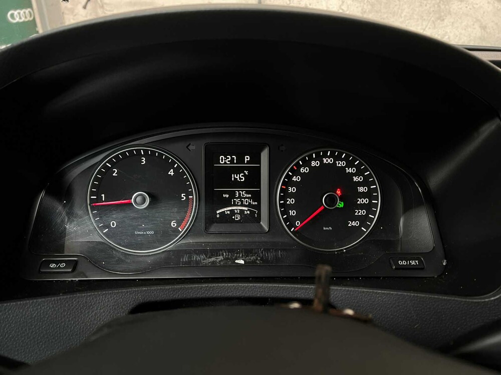 Volkswagen Transporter 2.0 TDI L1H1 Com. DC 140PS 2014, VJ-061-B