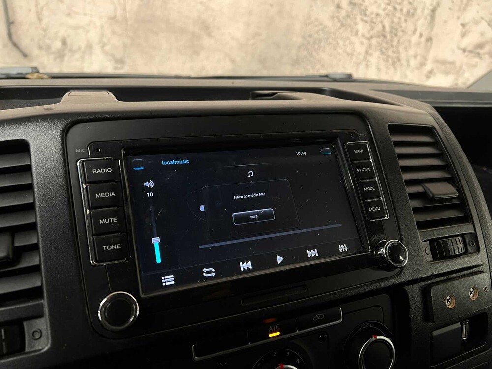 Volkswagen Transporter 2.0 TDI L1H1 Com. DC 140PS 2014, VJ-061-B