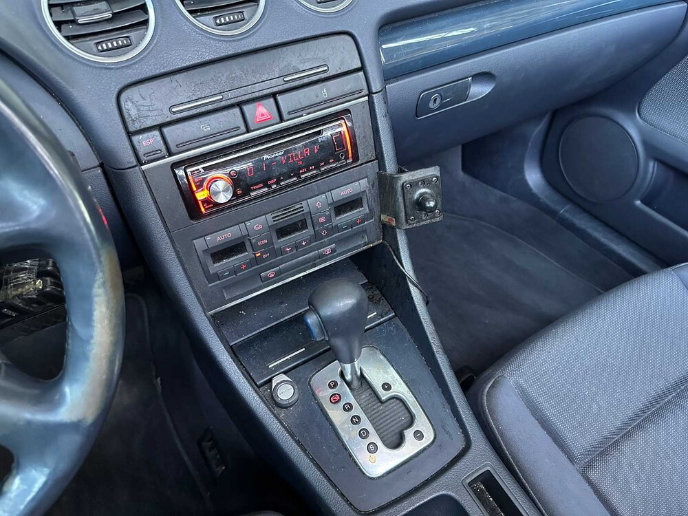 Audi A4 Cabriolet 2.5 V6 TDI 163PS 2004, 59-HJX-7