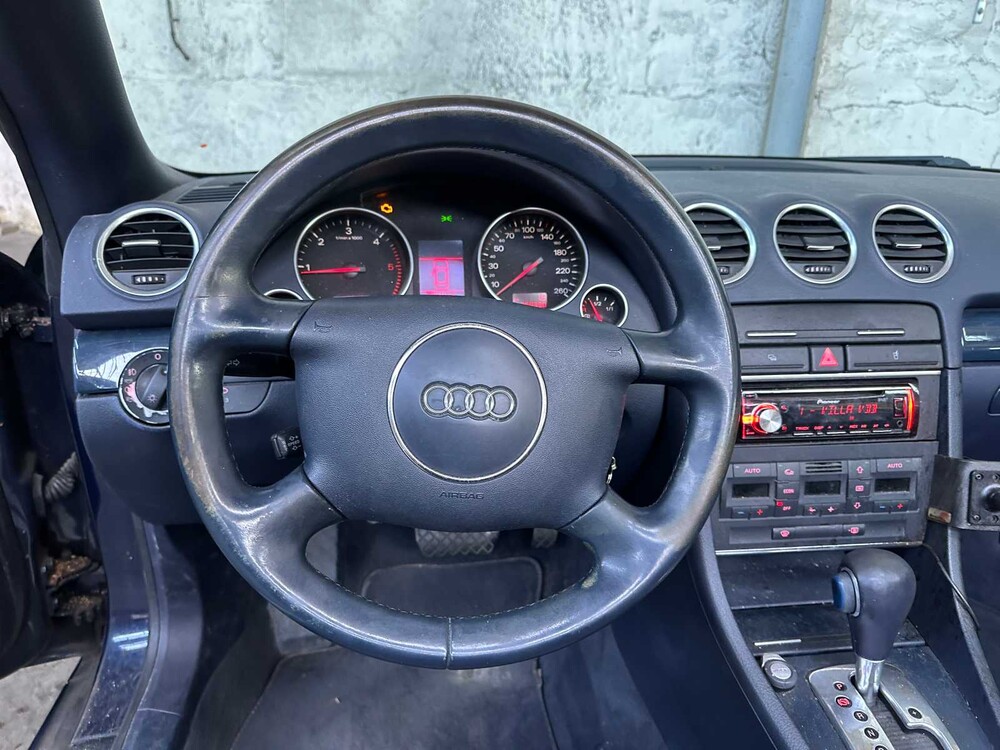Audi A4 Cabriolet 2.5 V6 TDI 163PS 2004, 59-HJX-7