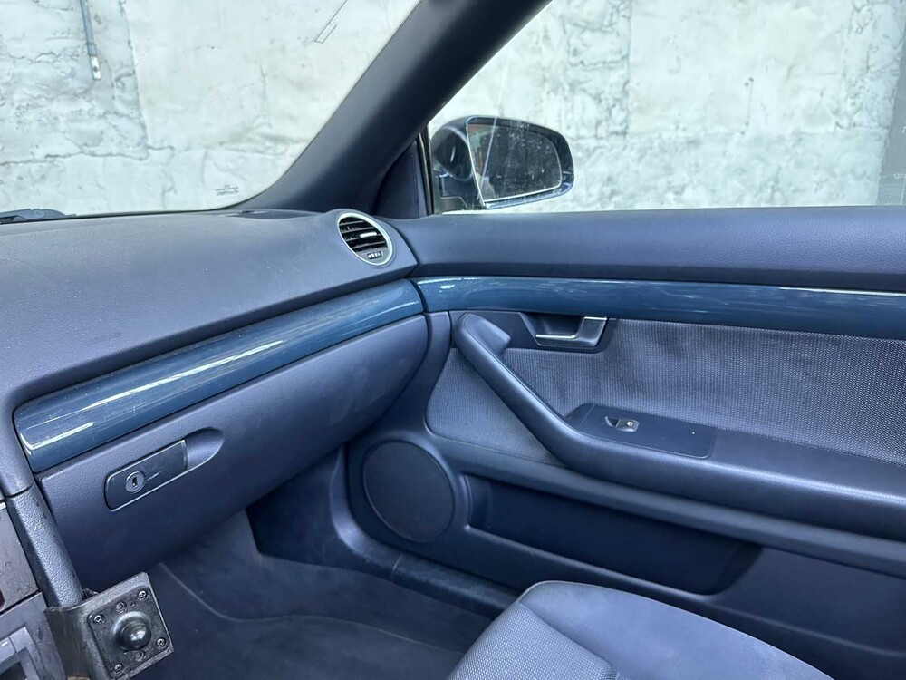 Audi A4 Cabriolet 2.5 V6 TDI 163PS 2004, 59-HJX-7