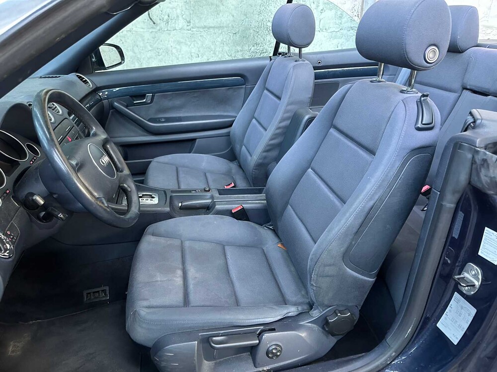 Audi A4 Cabriolet 2.5 V6 TDI 163PS 2004, 59-HJX-7