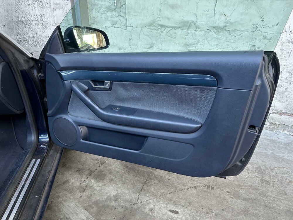 Audi A4 Cabriolet 2.5 V6 TDI 163PS 2004, 59-HJX-7