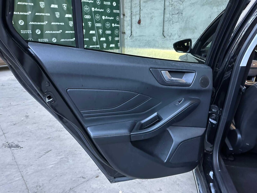 Ford Focus Kombi 1.0 EcoB. Vignale 125PS 2019, ZL-504-K