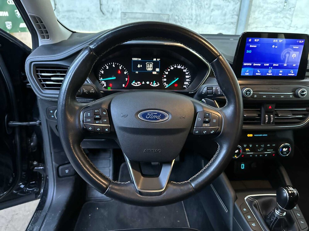 Ford Focus Kombi 1.0 EcoB. Vignale 125PS 2019, ZL-504-K