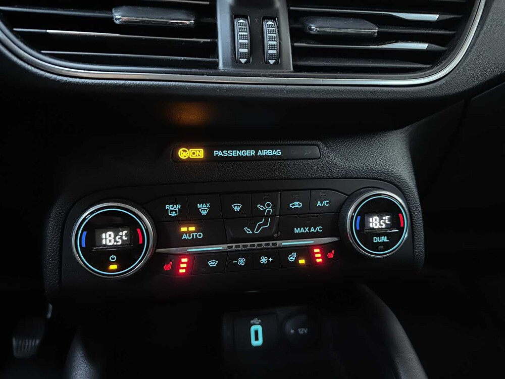 Ford Focus Kombi 1.0 EcoB. Vignale 125PS 2019, ZL-504-K