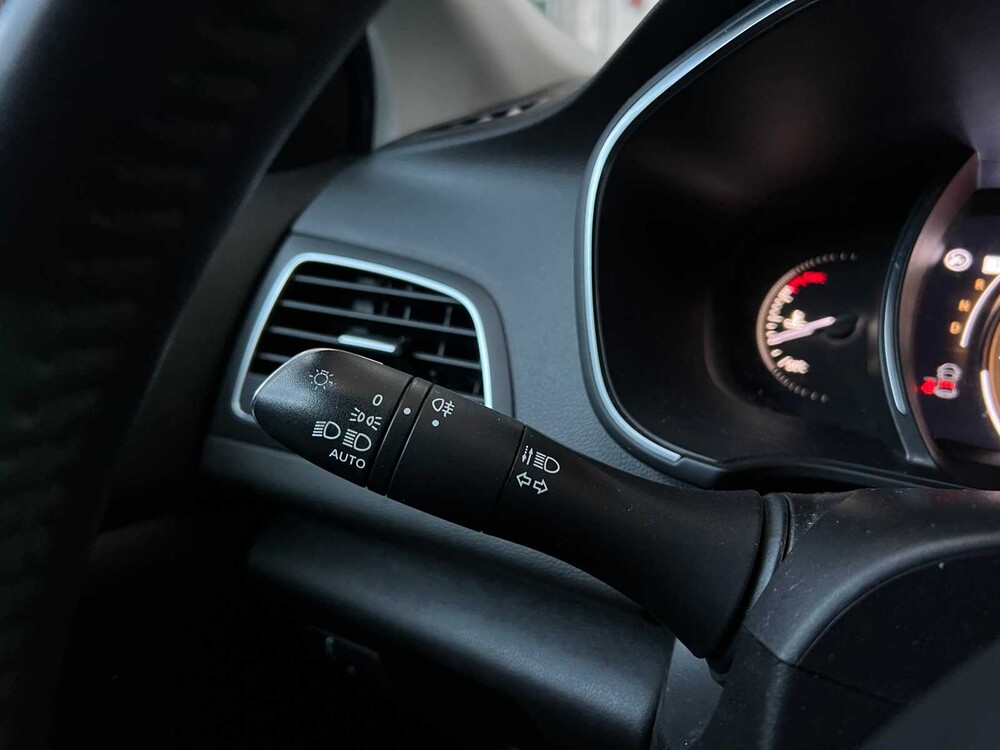 Renault Mégane Kombi 1.3 TCe Limited 140PS 2020, H-053-TB