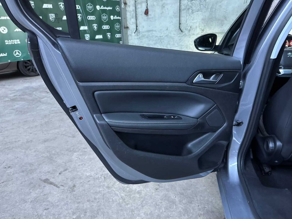 Peugeot 308 1.5 BlueHDi BL. Prä. 131PS 2019, XR-337-V