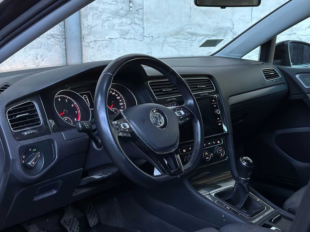 Volkswagen Golf 1.5 TSI CL Bns 131PS 2020, G-769-ZZ