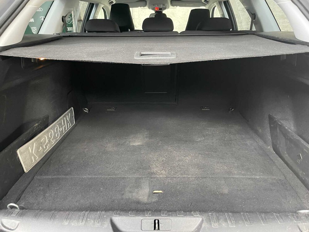 Peugeot 308 SW 1.2 PureT.Blue L. Al 131PS 2021, K-568-HK