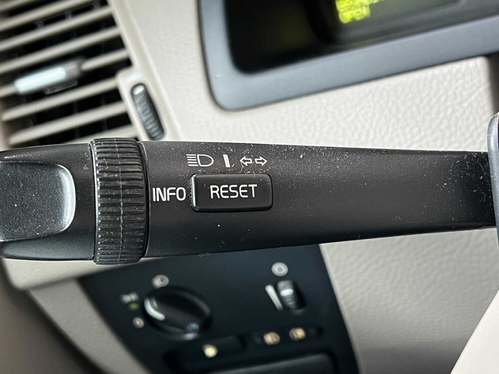 Volvo XC90 4.4 V8 Executive 315PS 2006, 57-JTH-5