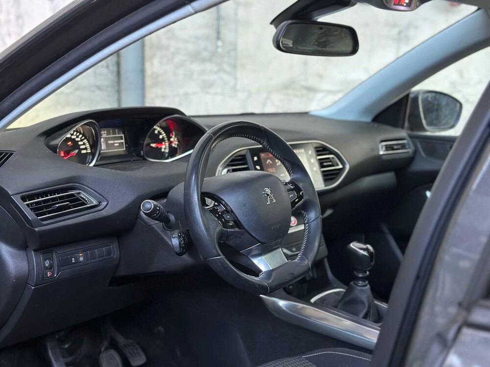 Peugeot 308 SW 1.2 PureT.Blue L. Ex 110PS 2020, H-068-BL