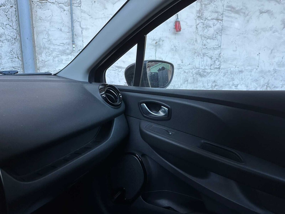 Renault Clio Kombi 0.9 TCe Limited 90PS 2020, H-573-GR