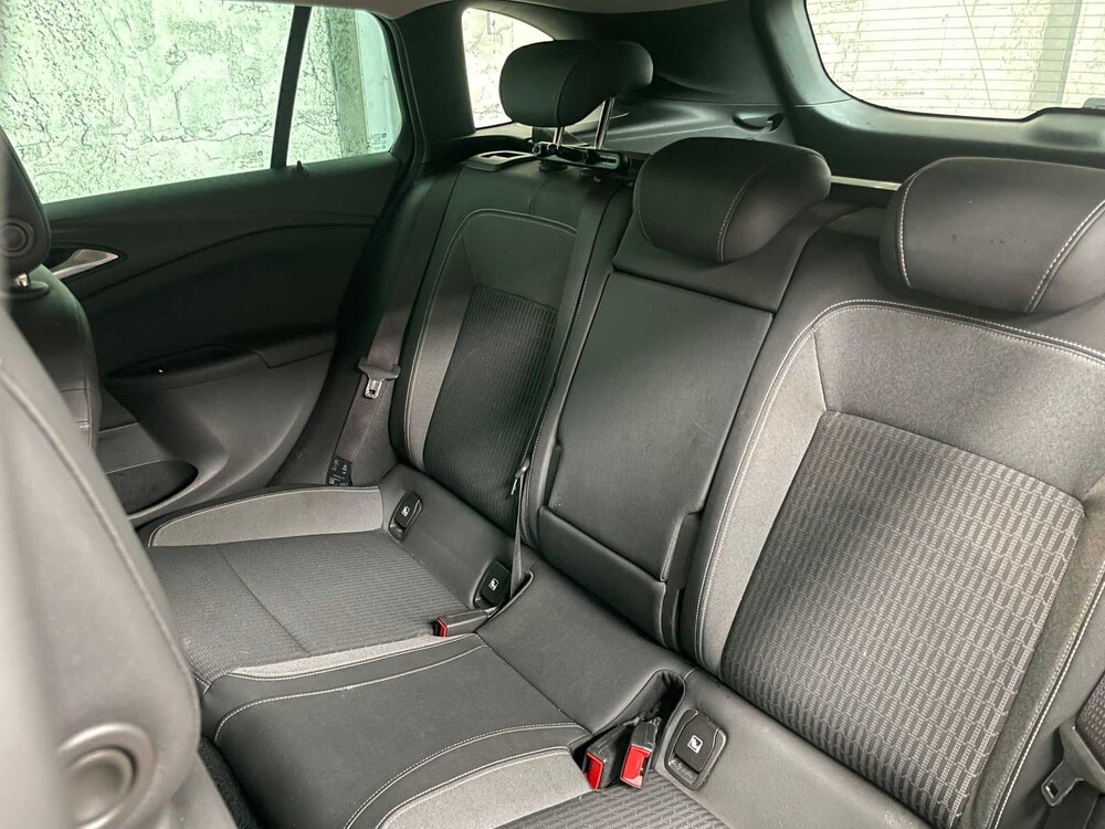 Opel Astra Sports Tourer 1.2 Elegance 110PS 2020, H-965-KT