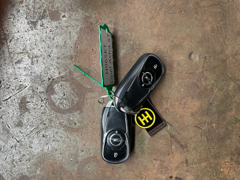 Opel Astra Sports Tourer 1.2 Elegance 110PS 2020, H-965-KT