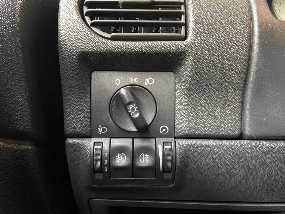 Opel Corsa 1.4-16V Silverline 90PS 2006, 26-SN-FG