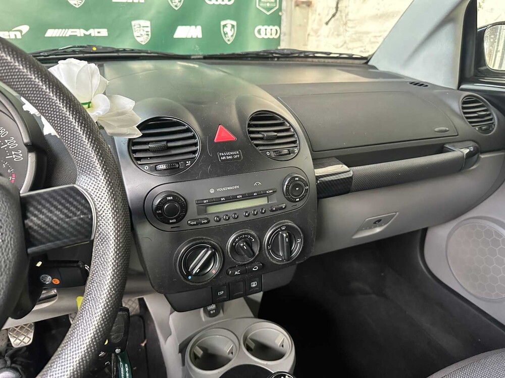 Volkswagen New Beetle Cabriolet 1.6 102PS 2003, 75-GNV-4