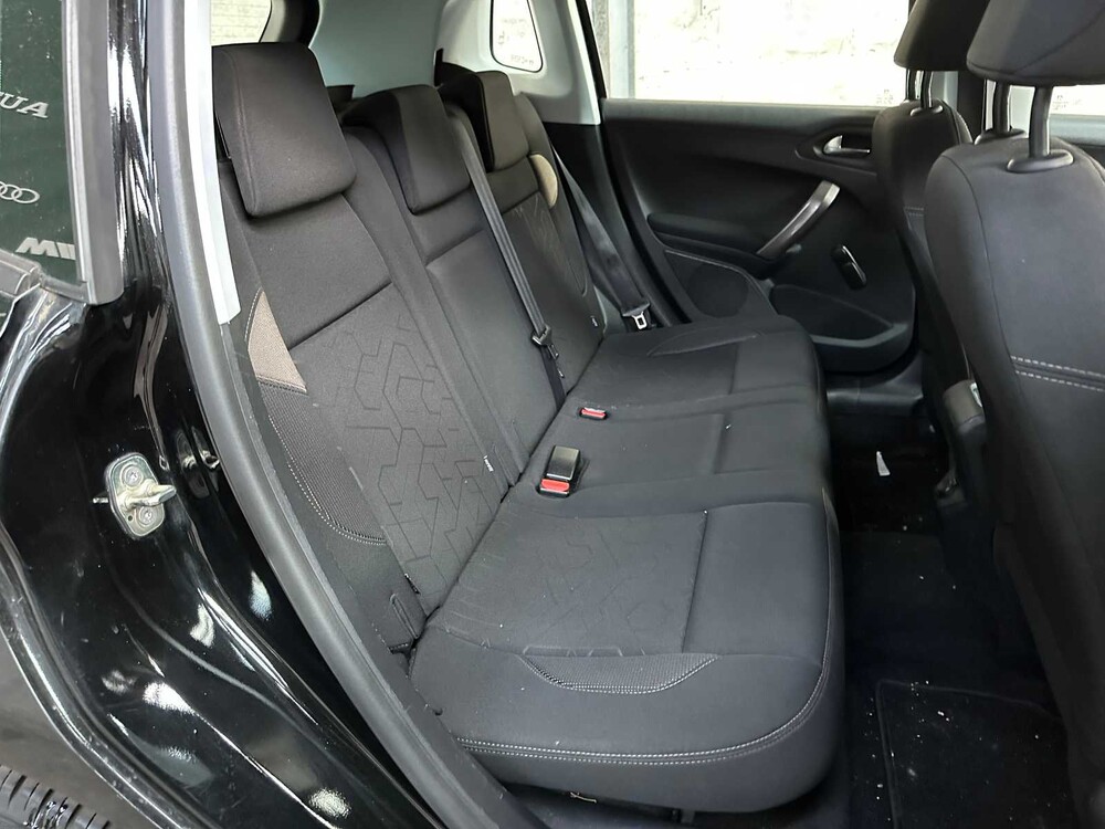 Peugeot 2008 1.2 VTi Active 82PS 2013, 6-SKS-53