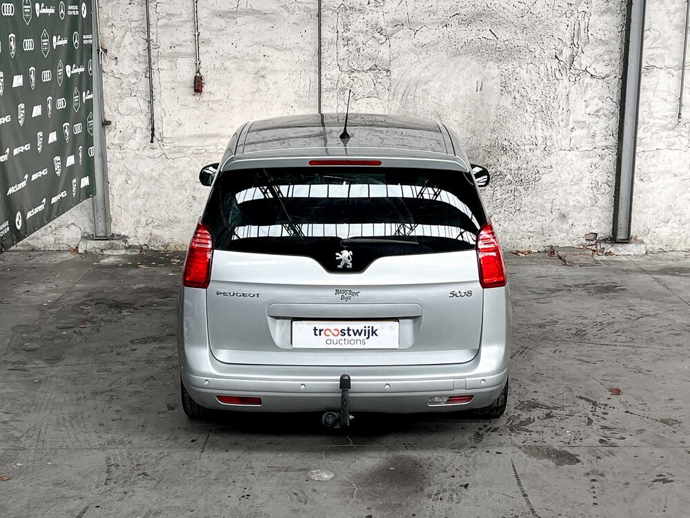 Peugeot 5008 1.6 THP GT 7p. 156PS 2010, 54-NNT-1