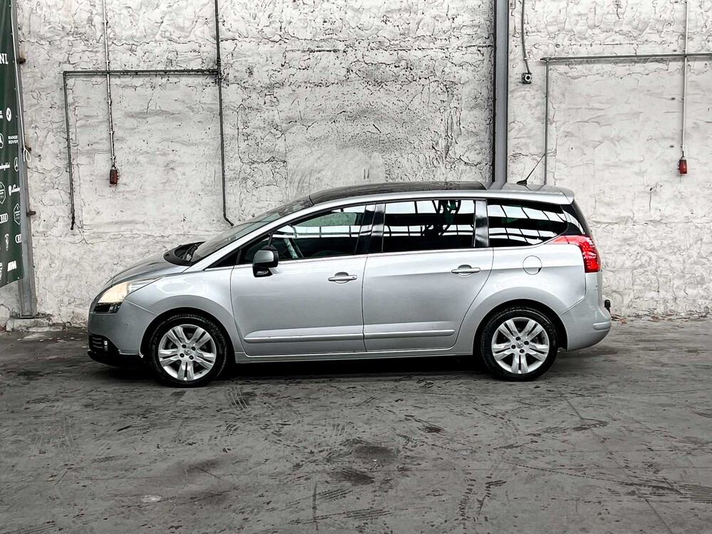 Peugeot 5008 1.6 THP GT 7p. 156PS 2010, 54-NNT-1