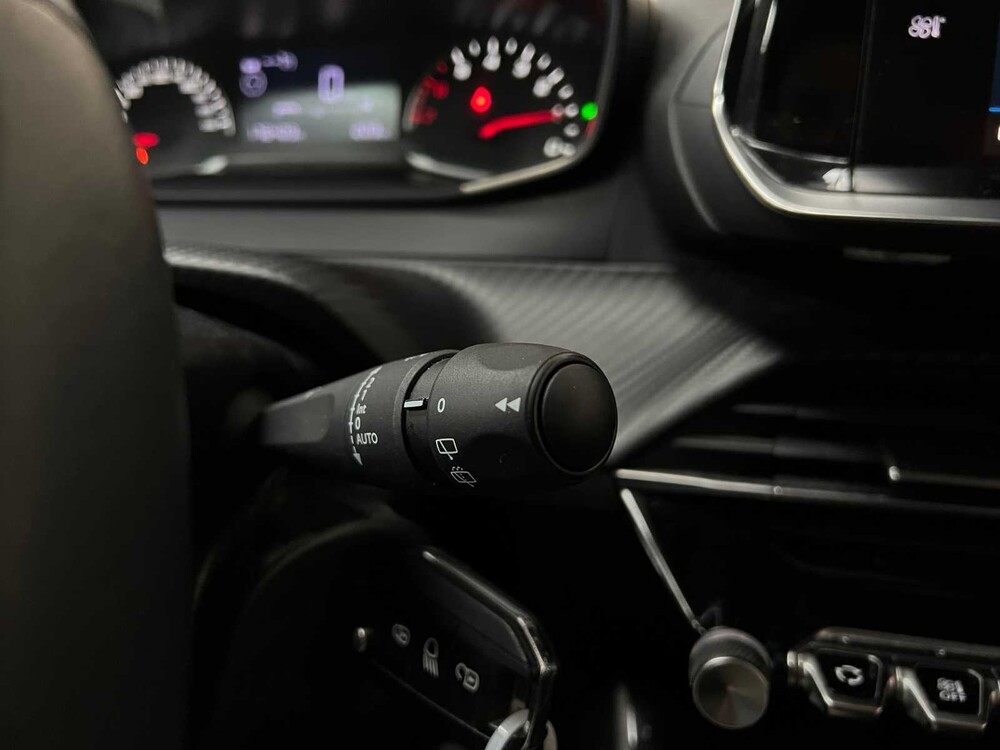 Peugeot 2008 1.2 PureTech Active 101PS 2022, N-304-TX