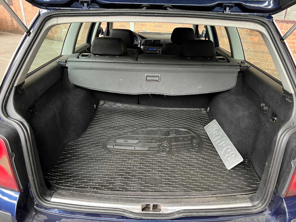 Volkswagen Passat Variant 2.3 V5 Trendline 170PS 2001, 89-GT-DH