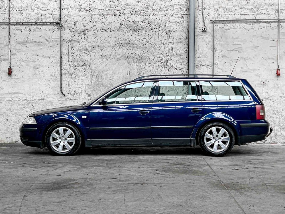 Volkswagen Passat Variant 2.3 V5 Trendline 170PS 2001, 89-GT-DH