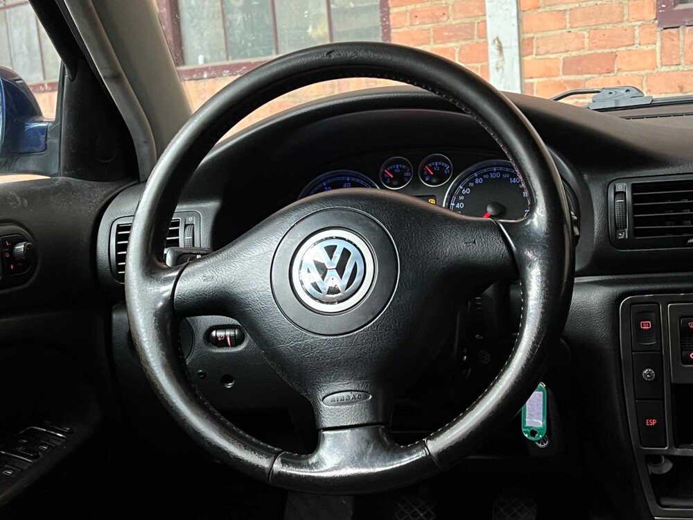 Volkswagen Passat Variant 2.3 V5 Trendline 170PS 2001, 89-GT-DH