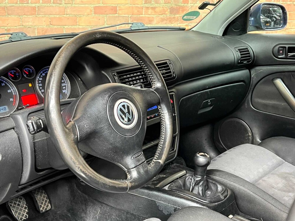 Volkswagen Passat Variant 2.3 V5 Trendline 170PS 2001, 89-GT-DH