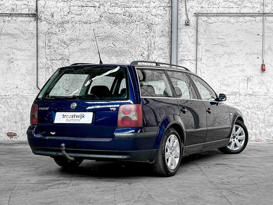 Volkswagen Passat Variant 2.3 V5 Trendline 170pk 2001, 89-GT-DH