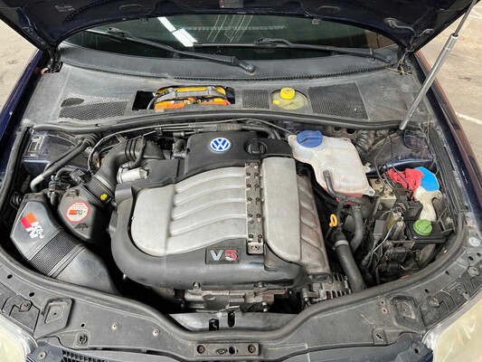 Volkswagen Passat Variant 2.3 V5 Trendline 170pk 2001, 89-GT-DH