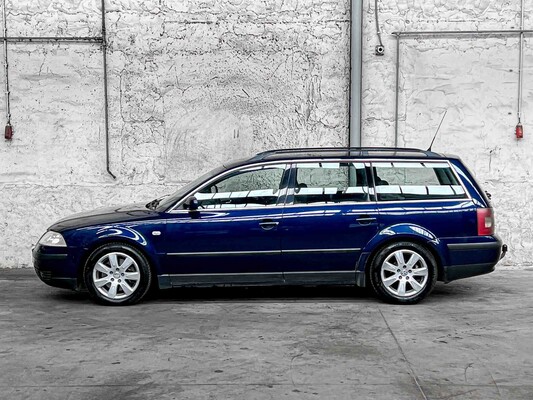 Volkswagen Passat Variant 2.3 V5 Trendline 170pk 2001, 89-GT-DH