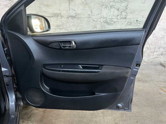 Hyundai i20 1.2 Blue Drive 86pk 2014, 6-XDH-88