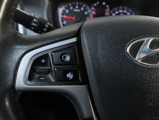 Hyundai i20 1.2 Blue Drive 86pk 2014, 6-XDH-88
