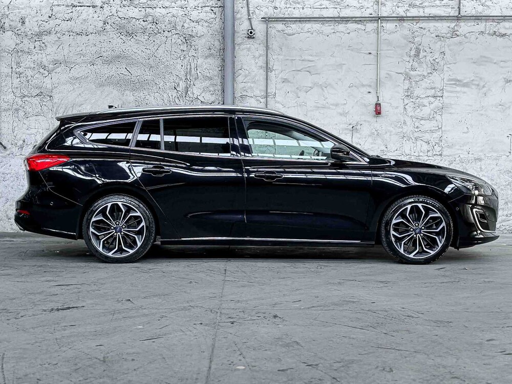 Ford Focus Kombi 1.0 EcoB. Vignale 125PS 2019, ZL-504-K