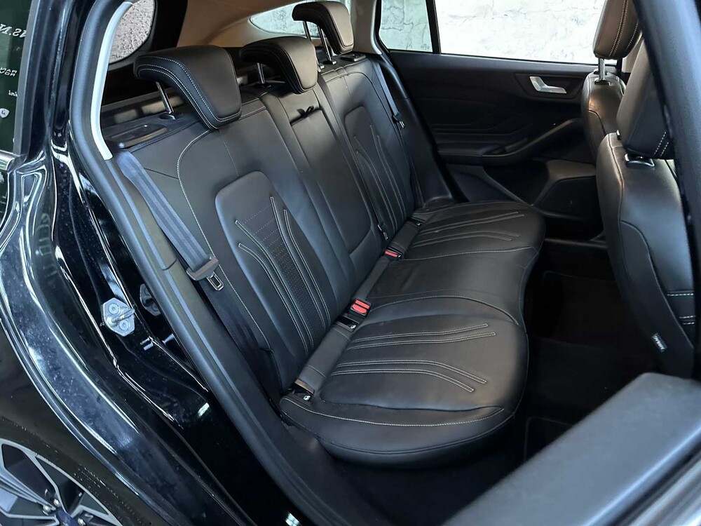 Ford Focus Kombi 1.0 EcoB. Vignale 125PS 2019, ZL-504-K