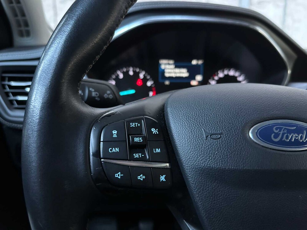 Ford Focus Kombi 1.0 EcoB. Vignale 125PS 2019, ZL-504-K