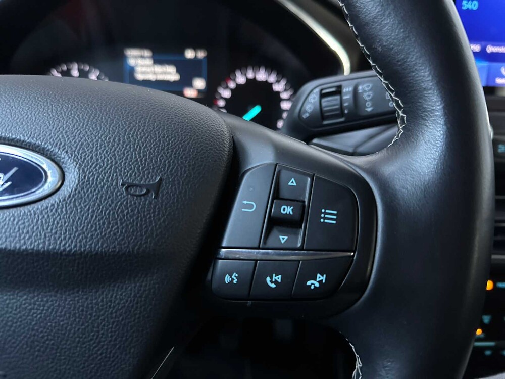 Ford Focus Kombi 1.0 EcoB. Vignale 125PS 2019, ZL-504-K