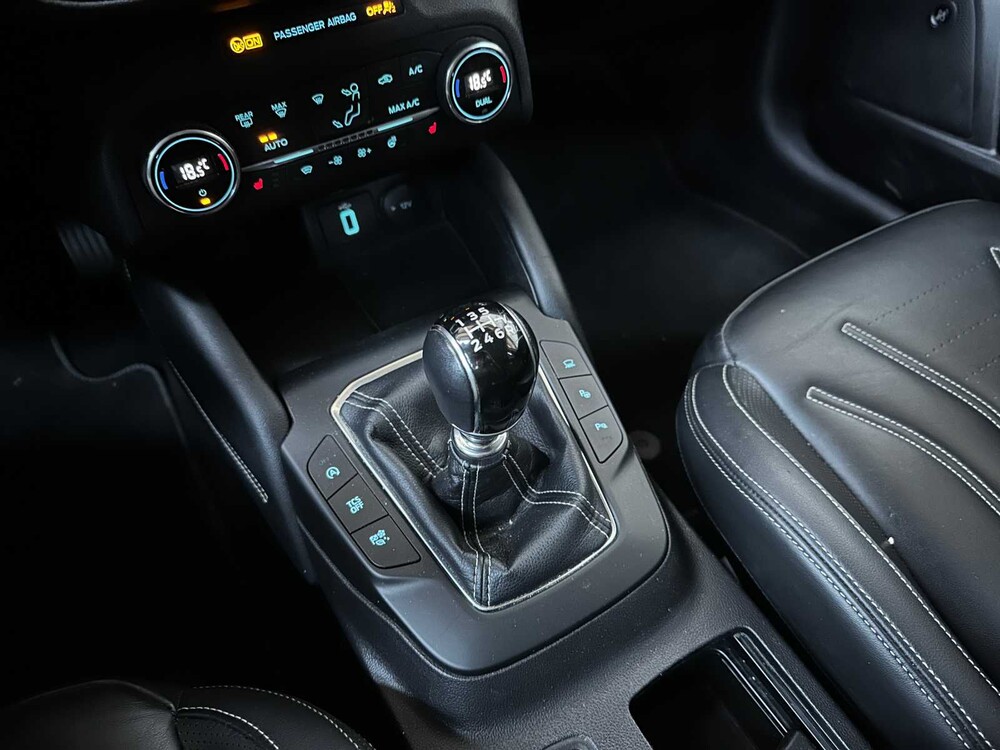 Ford Focus Kombi 1.0 EcoB. Vignale 125PS 2019, ZL-504-K