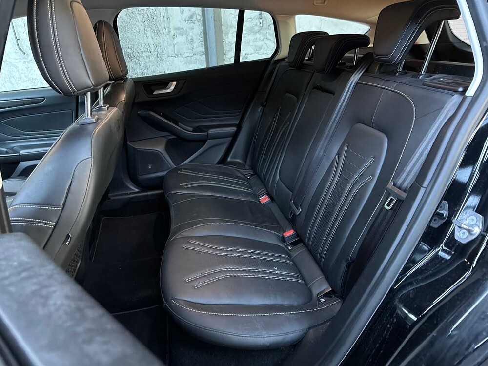 Ford Focus Kombi 1.0 EcoB. Vignale 125PS 2019, ZL-504-K