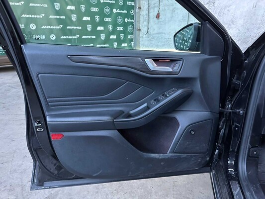 Ford Focus Wagon 1.0 EcoB. Vignale 125pk 2019, ZL-504-K