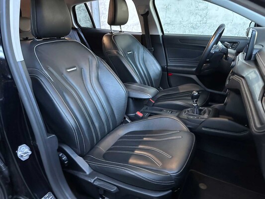 Ford Focus Wagon 1.0 EcoB. Vignale 125pk 2019, ZL-504-K