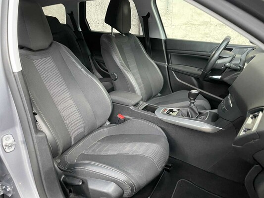 Peugeot 308 SW 1.2 PureT.Blue L. Al 131pk 2021, K-568-HK