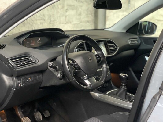 Peugeot 308 SW 1.2 PureT.Blue L. Al 131pk 2021, K-568-HK