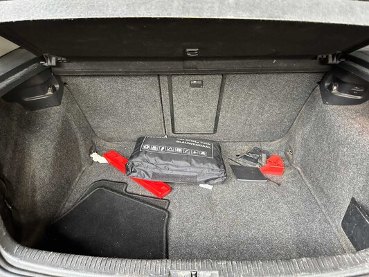 Volkswagen Golf 1.4 TSI Highline 160pk 2010, 68-LFP-8