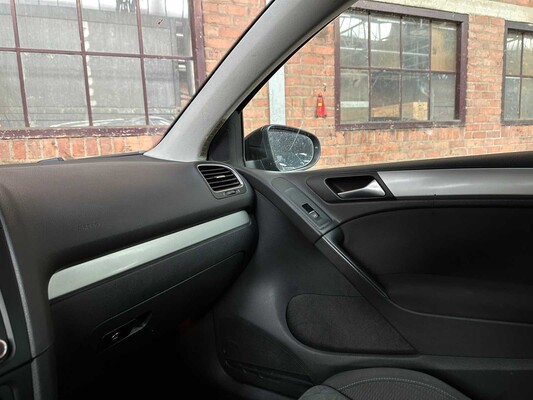 Volkswagen Golf 1.4 TSI Highline 160pk 2010, 68-LFP-8