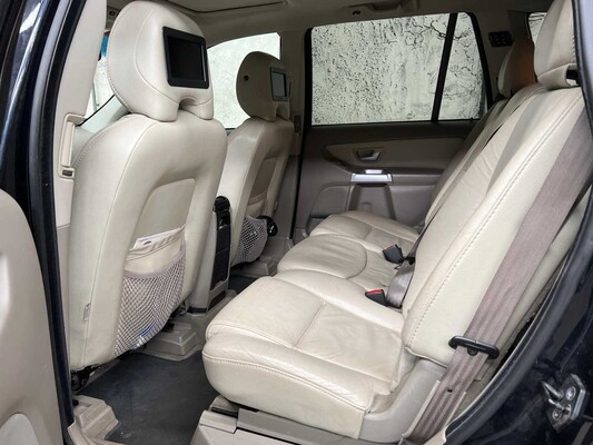 Volvo XC90 4.4 V8 Executive 315pk 2006, 57-JTH-5