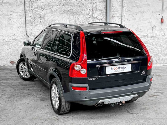 Volvo XC90 4.4 V8 Executive 315pk 2006, 57-JTH-5